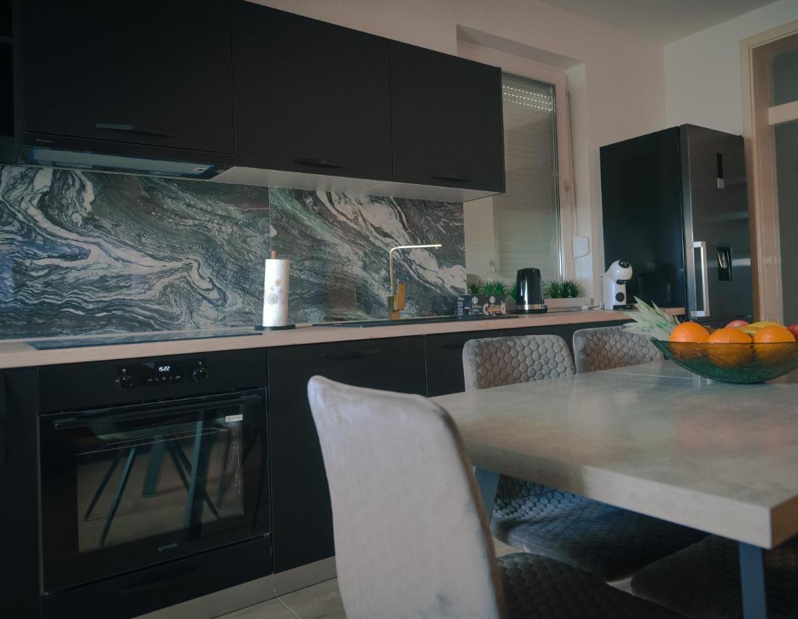 Ðakovo Mila Apartman 아파트 외부 사진
